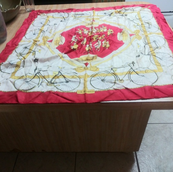 Scarf - Picture 4 of 7